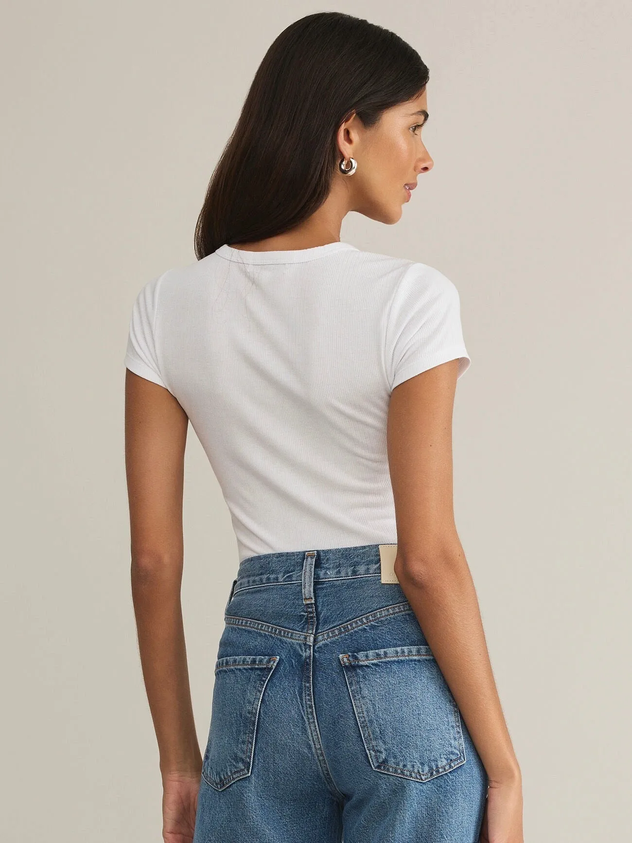 Avery Tee