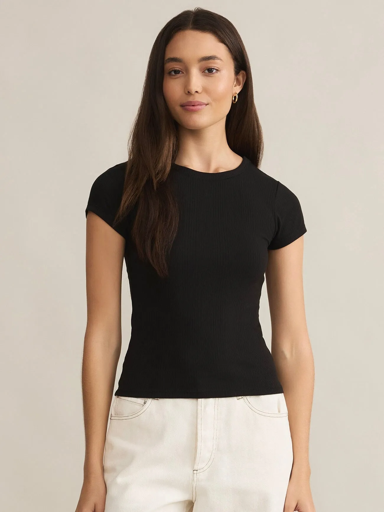 Avery Tee