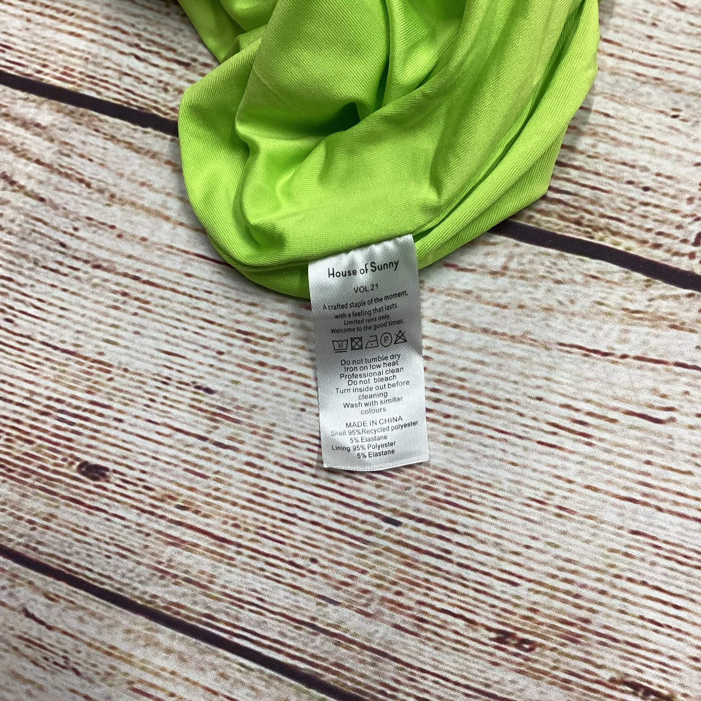 BNWT House Of Sunny Green Falling Kiwi Wrap Skirt Size 10