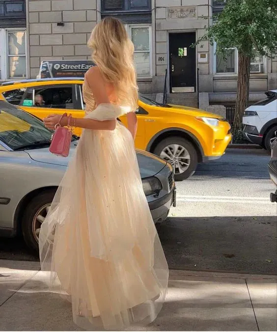 Formal Wear Dresses Ivory Strapless A-Line Tulle Long Prom Dress Birthday Party Dress Prom Dresses Shops Formal Women's Dresses